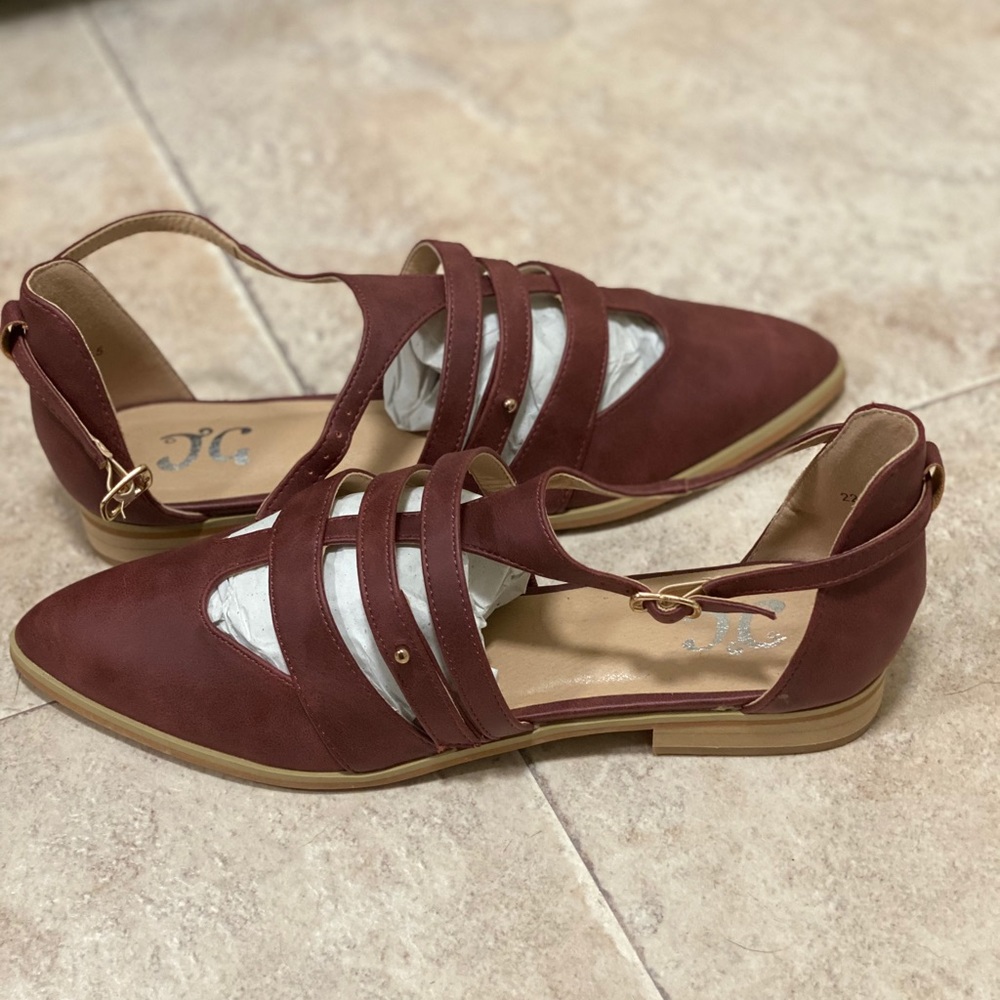 Sandals - Picture 2 of 3